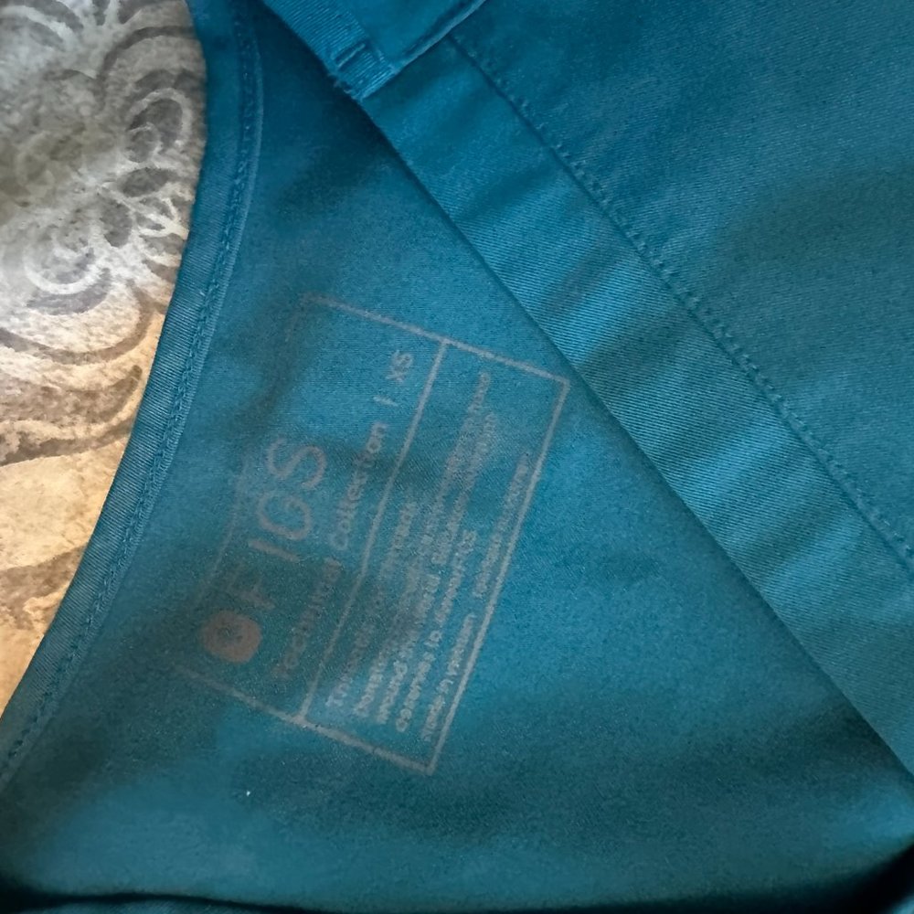 Figs catarina scrub top xs pacific blue